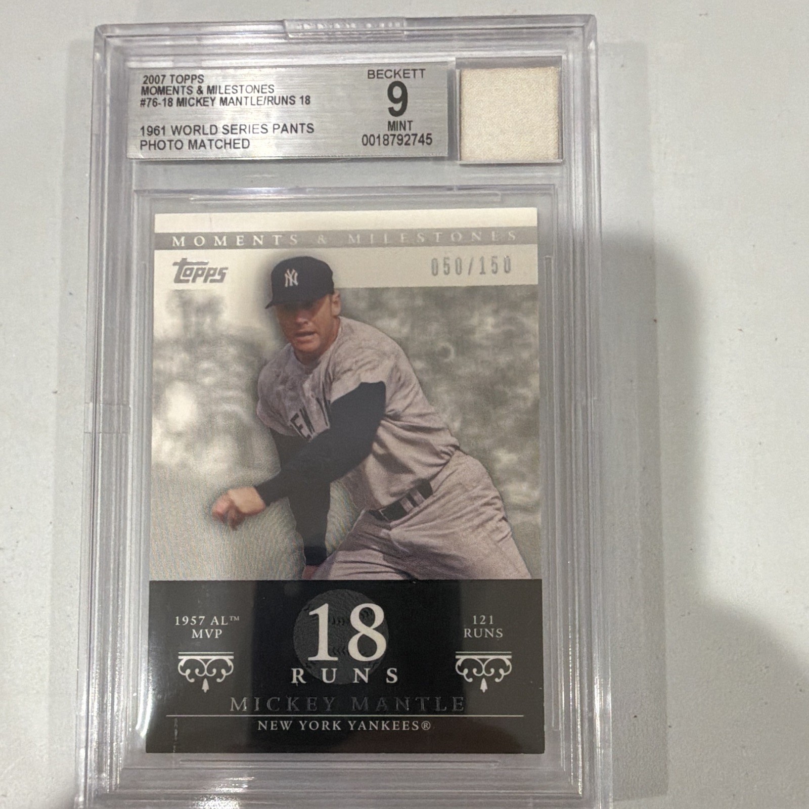 Topps 2007 Moments & Milestones Mickey Mantle #76-18 BGS 9 Mem 050/150