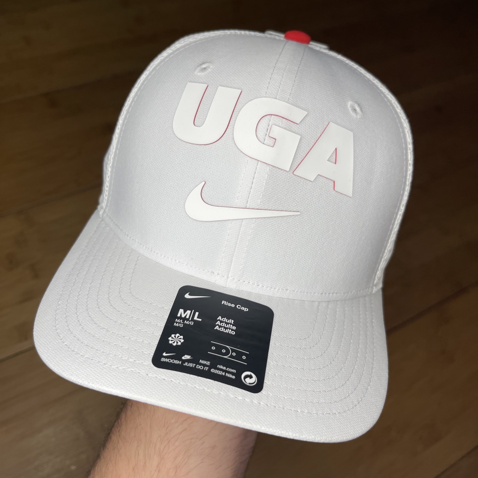 Nike Rise Georgia Bulldogs UGA All White Whiteout DRI-FIT Mesh Snapback Hat Mens