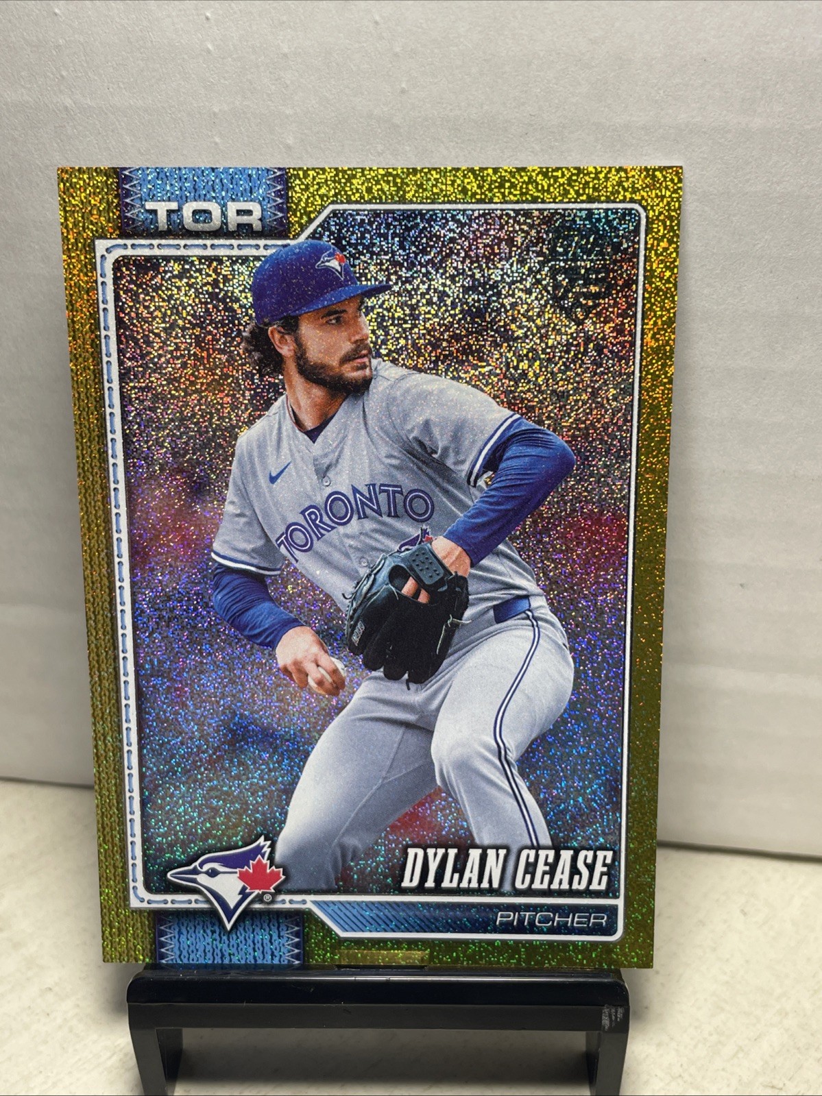 2026 Topps Series 2 – Dylan Cease Gold Sand Glitter /50 – Blue Jays