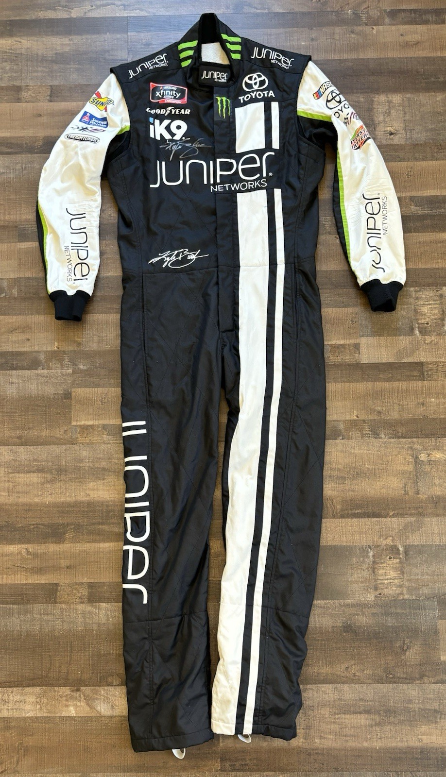Kyle Busch NASCAR Bristol Race Worn Used Driver Suit Photo Matched Auto Signed