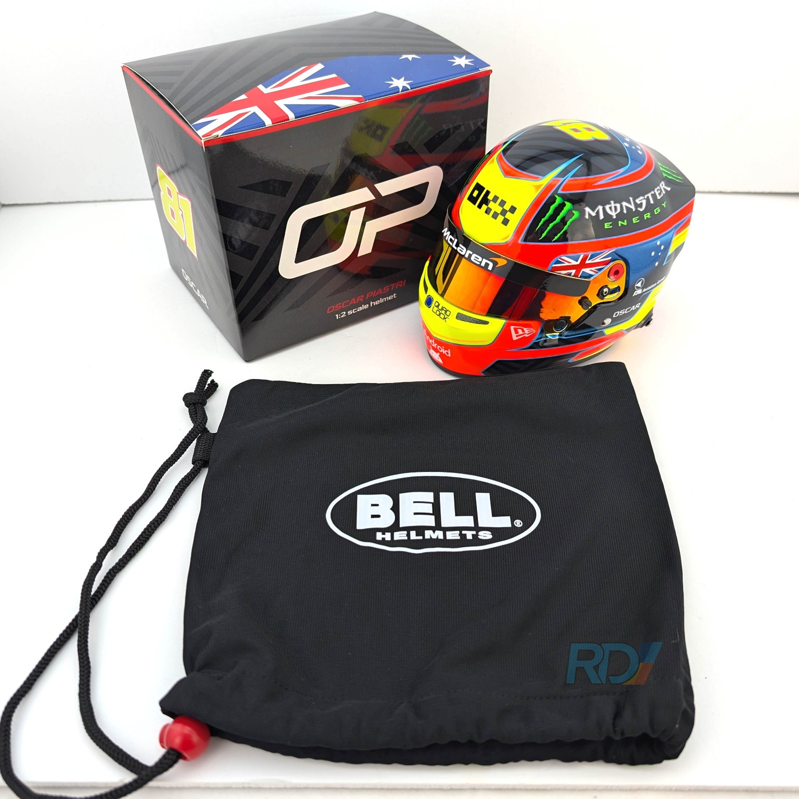 2025 Oscar Piastri McLaren Mini Helmet – 1:2 Scale Bell F1 Helmet – 4100412