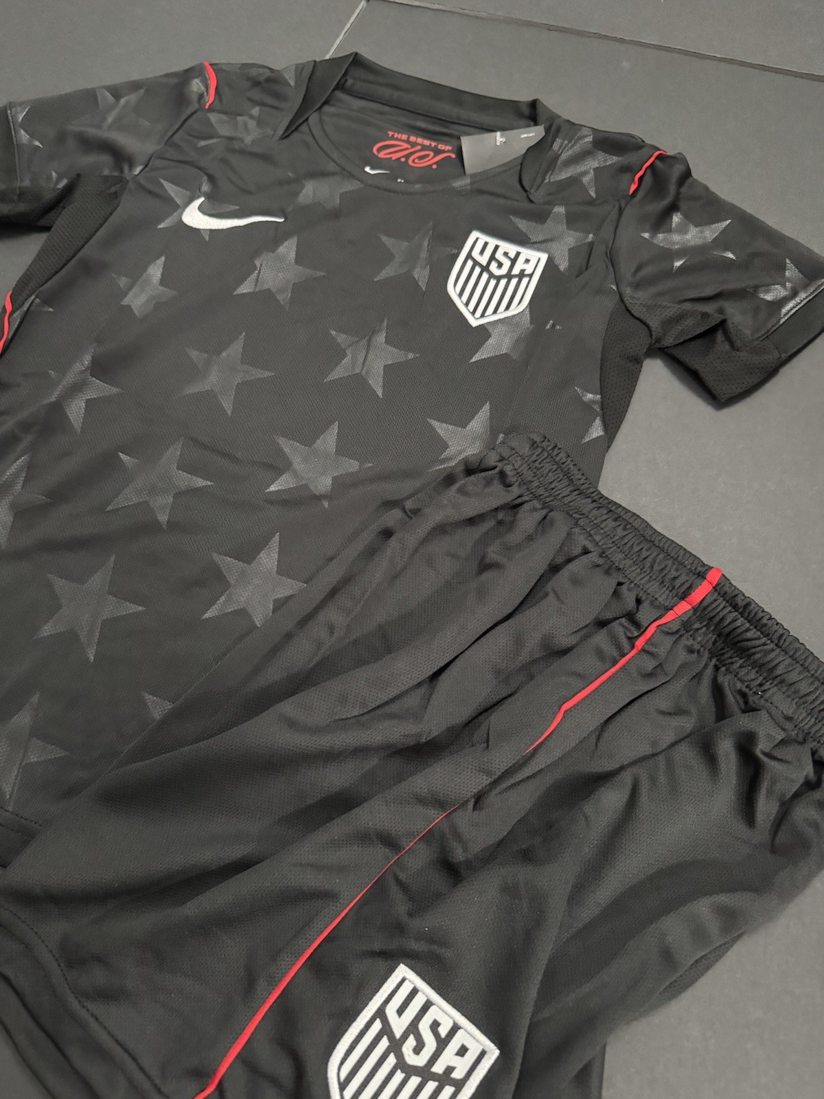 USA 2026 Kids Black Soccer Jersey & Shorts – Size 22 6-7 Years Old