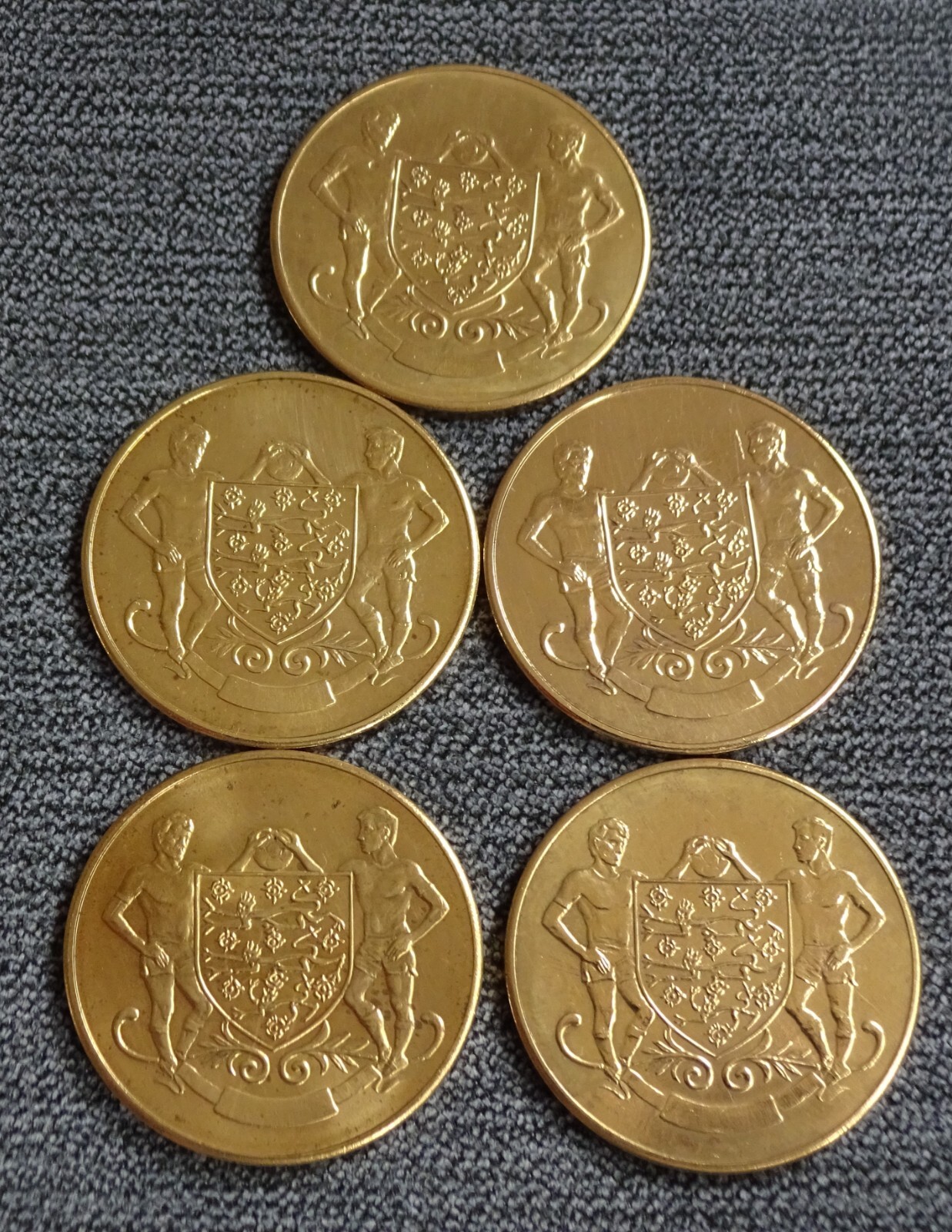 5 LEEDS UNITED ESSO FA CUP 1872-1972 CENTENARY COINS Very Good
