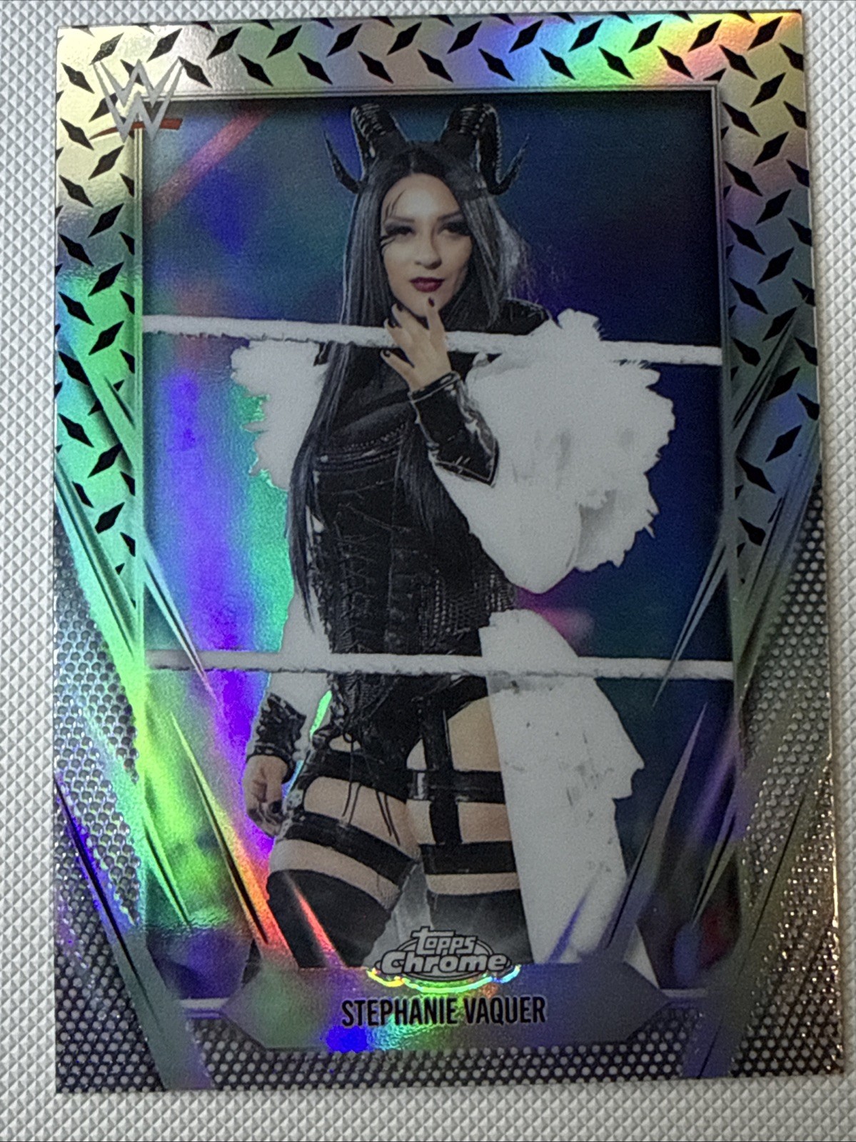 DIAMOND PLATE REFRACTOR 2026 Topps Chrome WWE Cards You Pick/Choose! READ*
