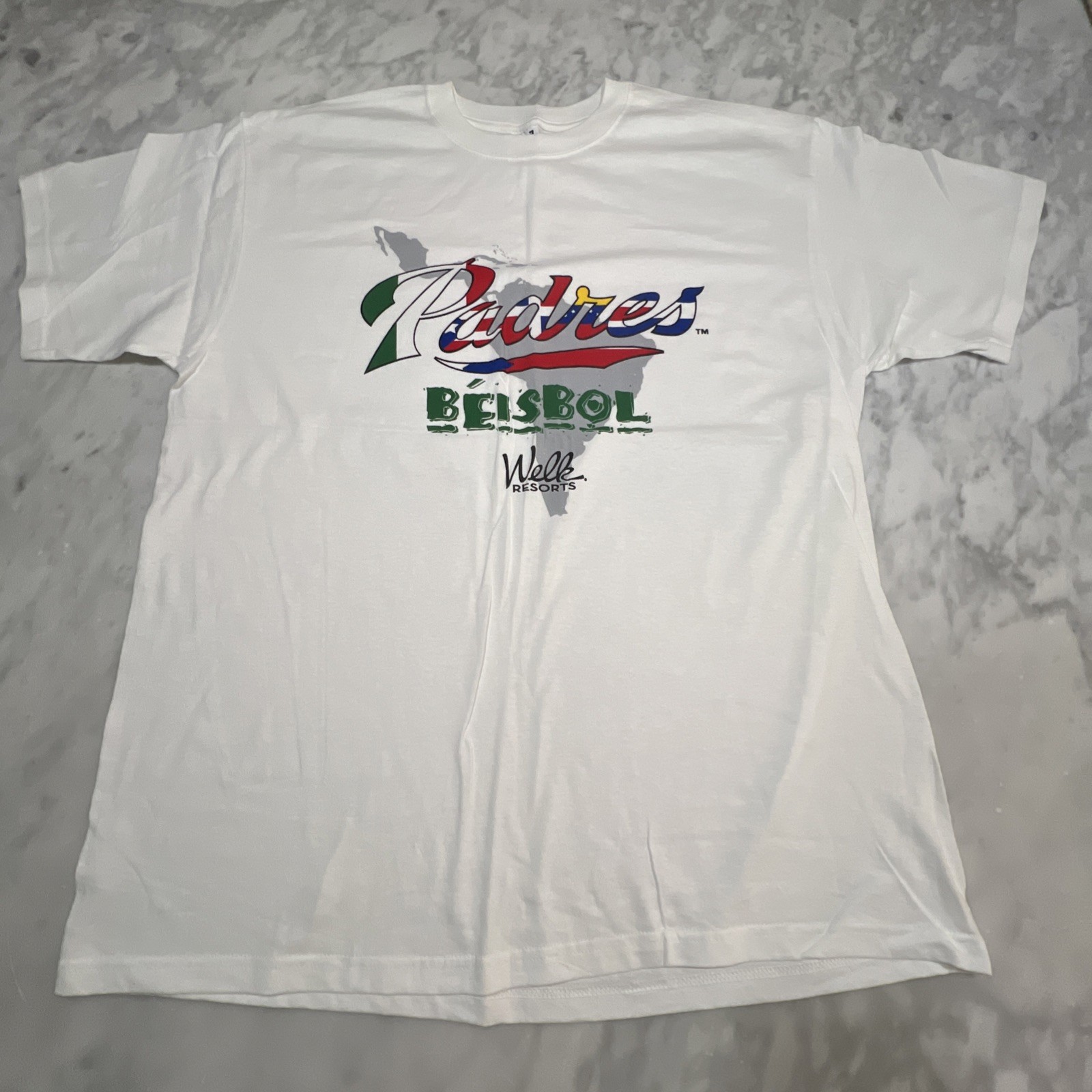 Vintage San Diego Padres Beisbol TShirt Men XL Latin American Stadium Giveaway