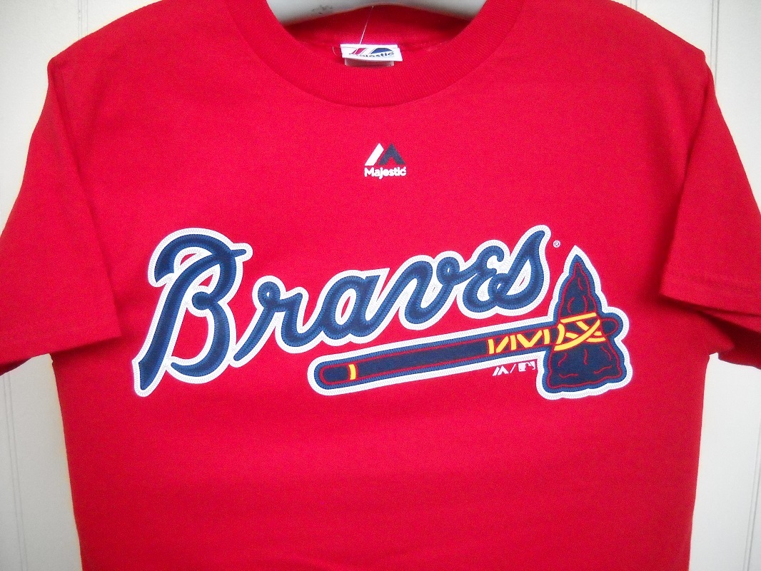ATLANTA BRAVES UNISEX ADULT MEDIUM (M) T-SHIRT WITH STITCHED-LOOK LOGO/TOMAHAWK