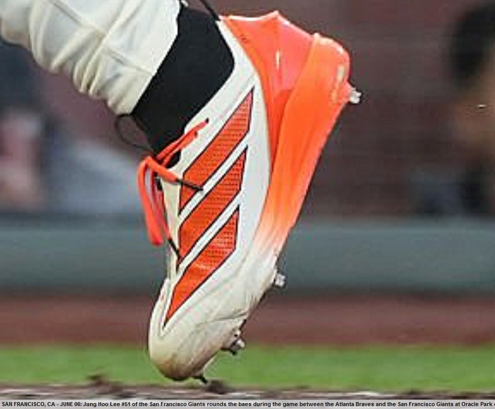 Jung Hoo Lee Signed San Francisco Giants 2025 Game Used Home Cleats MLB Holo