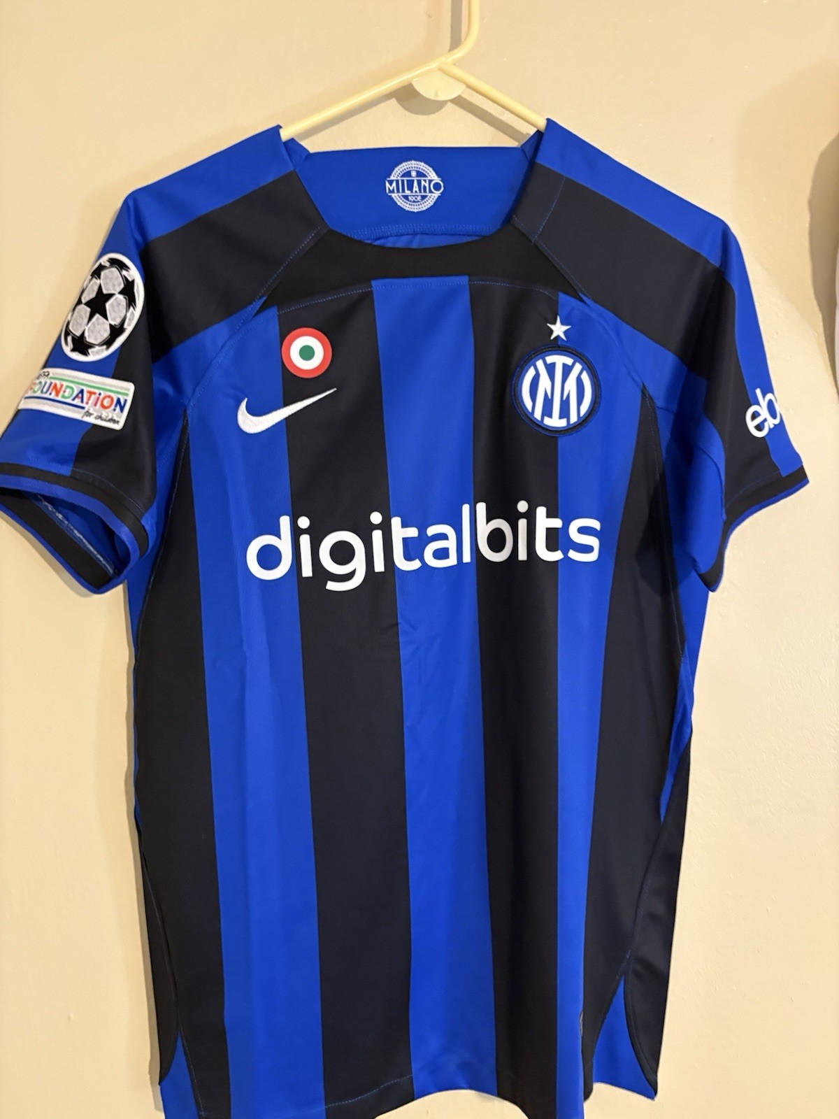 22/23 Inter Milan Lautaro #10 Home Jersey – Men’s Small – New & Mint Condition