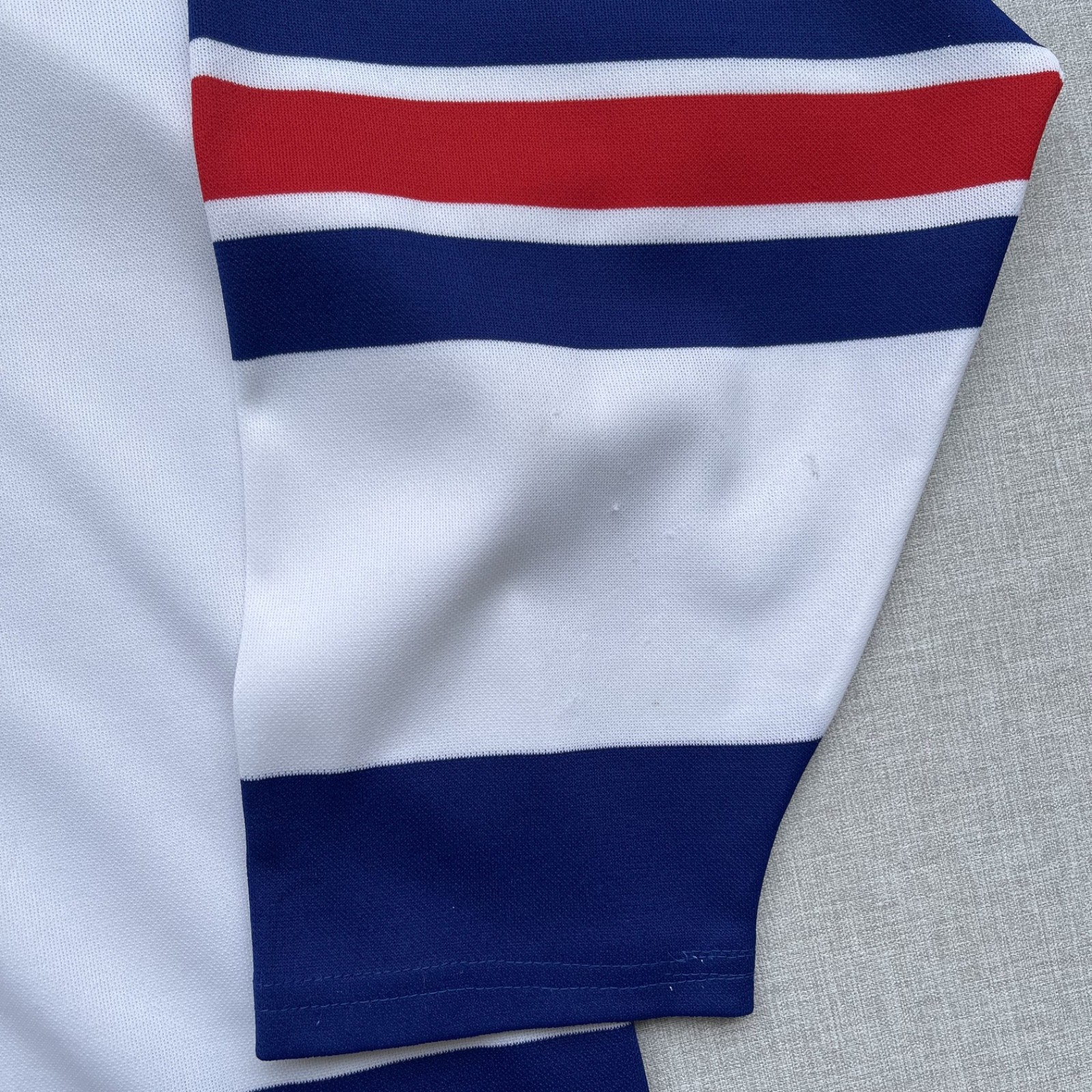 Vintage 1986 USA Europe Hockey Jersey Gunzo’s #2 White Red Blue Adult XL
