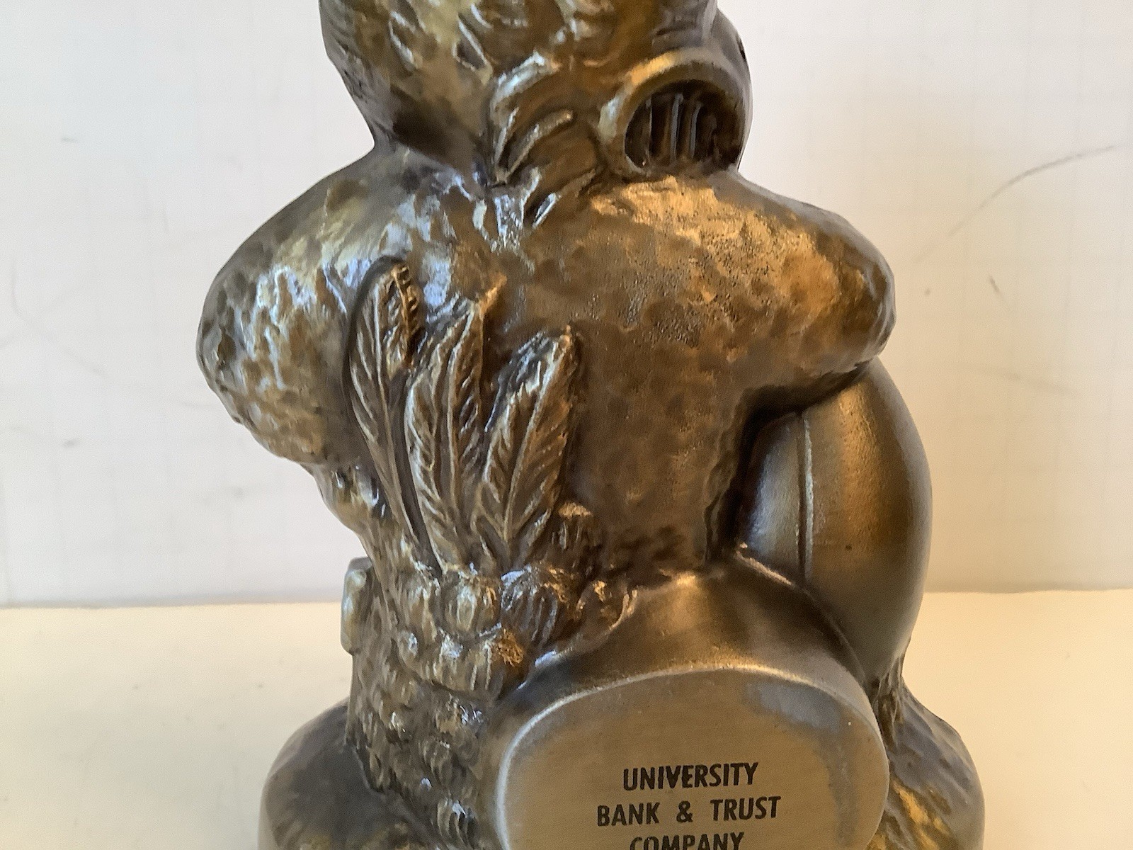 Iowa State University ISU Cyclones Mascot Cy The Cardinal 6.75″ Metal Bank