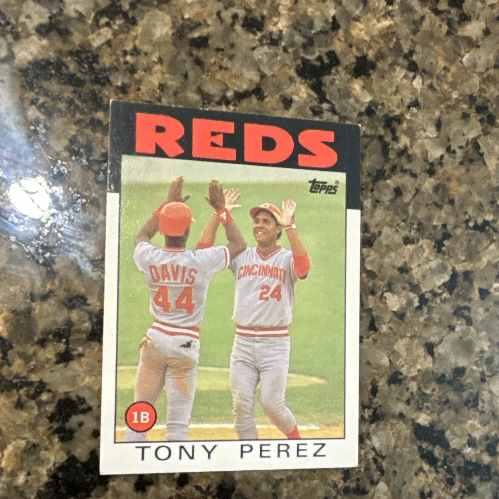 Topps 1986 Base Set – Tony Perez #85 Cincinnati Reds Baseball Trading Card