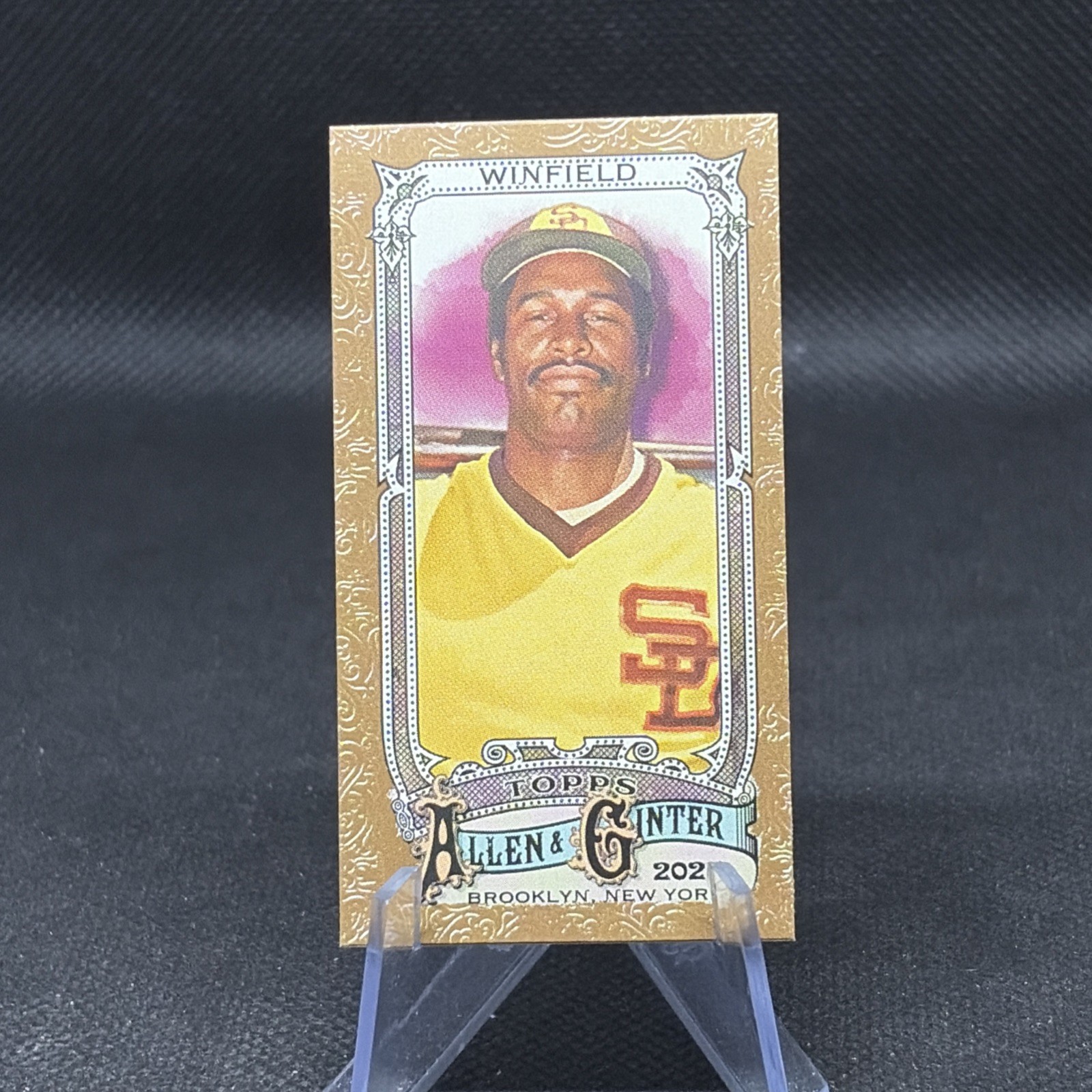 2025 Allen & Ginter Mini Gold Border #151 Dave Winfield Padres SP