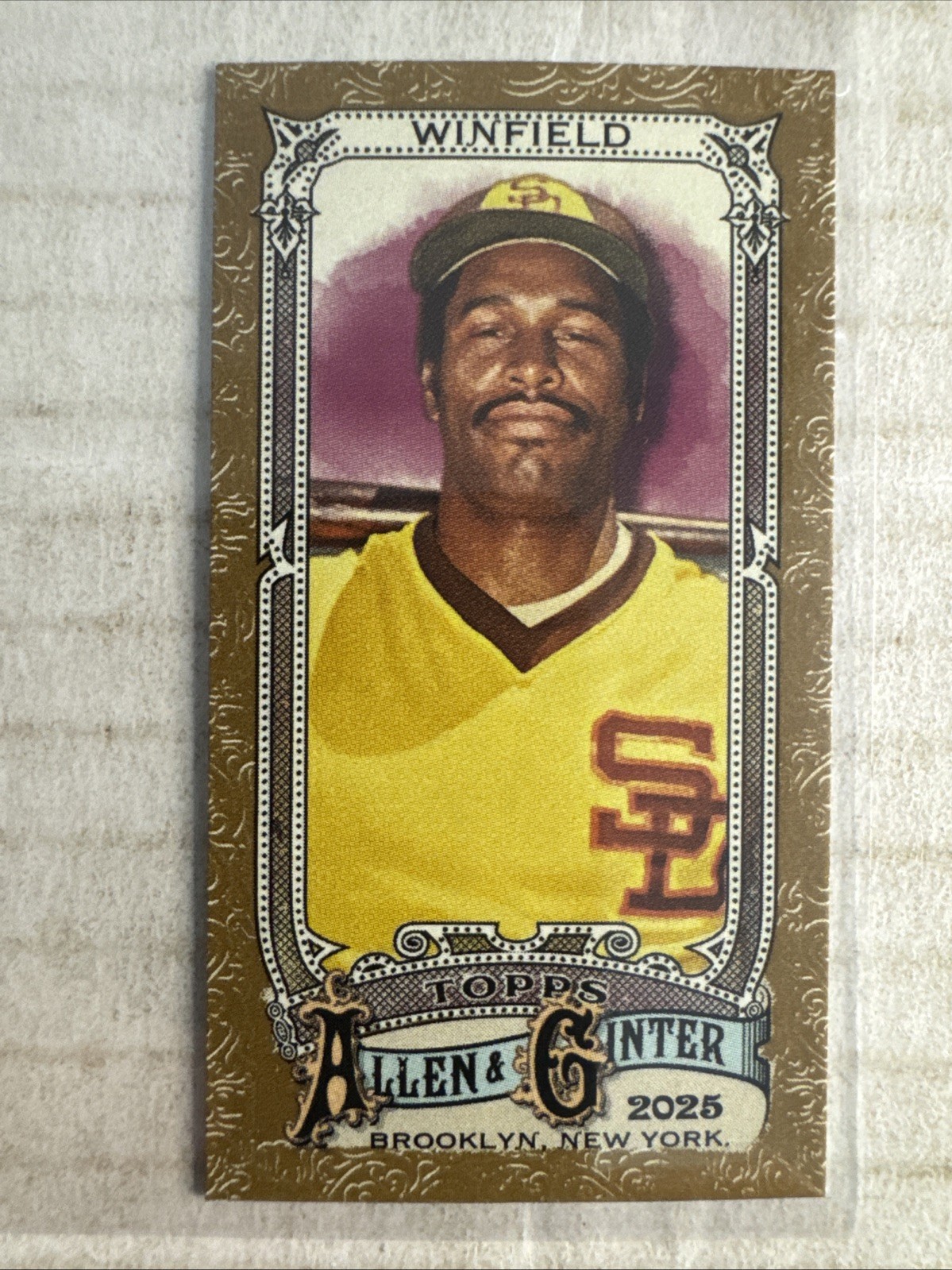 Dave Winfield 2025 Topps Allen & Ginter Mini Gold San Diego Padres #151