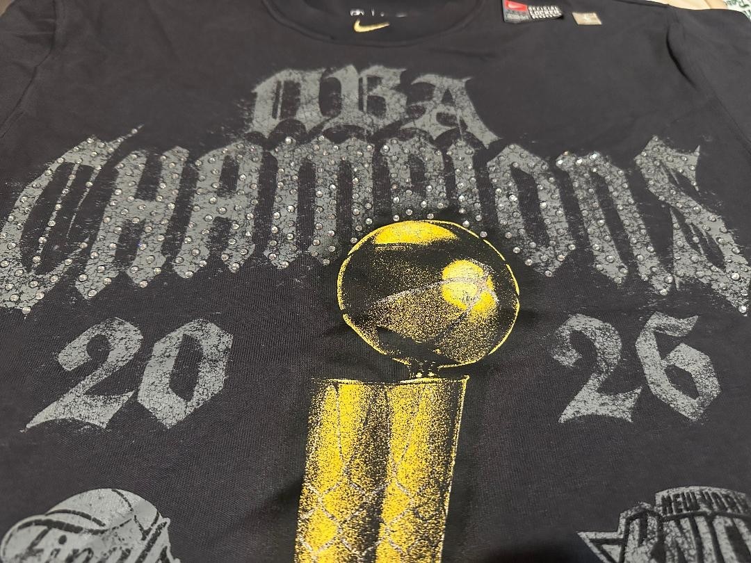 Nike Knicks 2026 NBA Champions Rhinestone Authentic Locker Room T-Shirt Sz S-XXL
