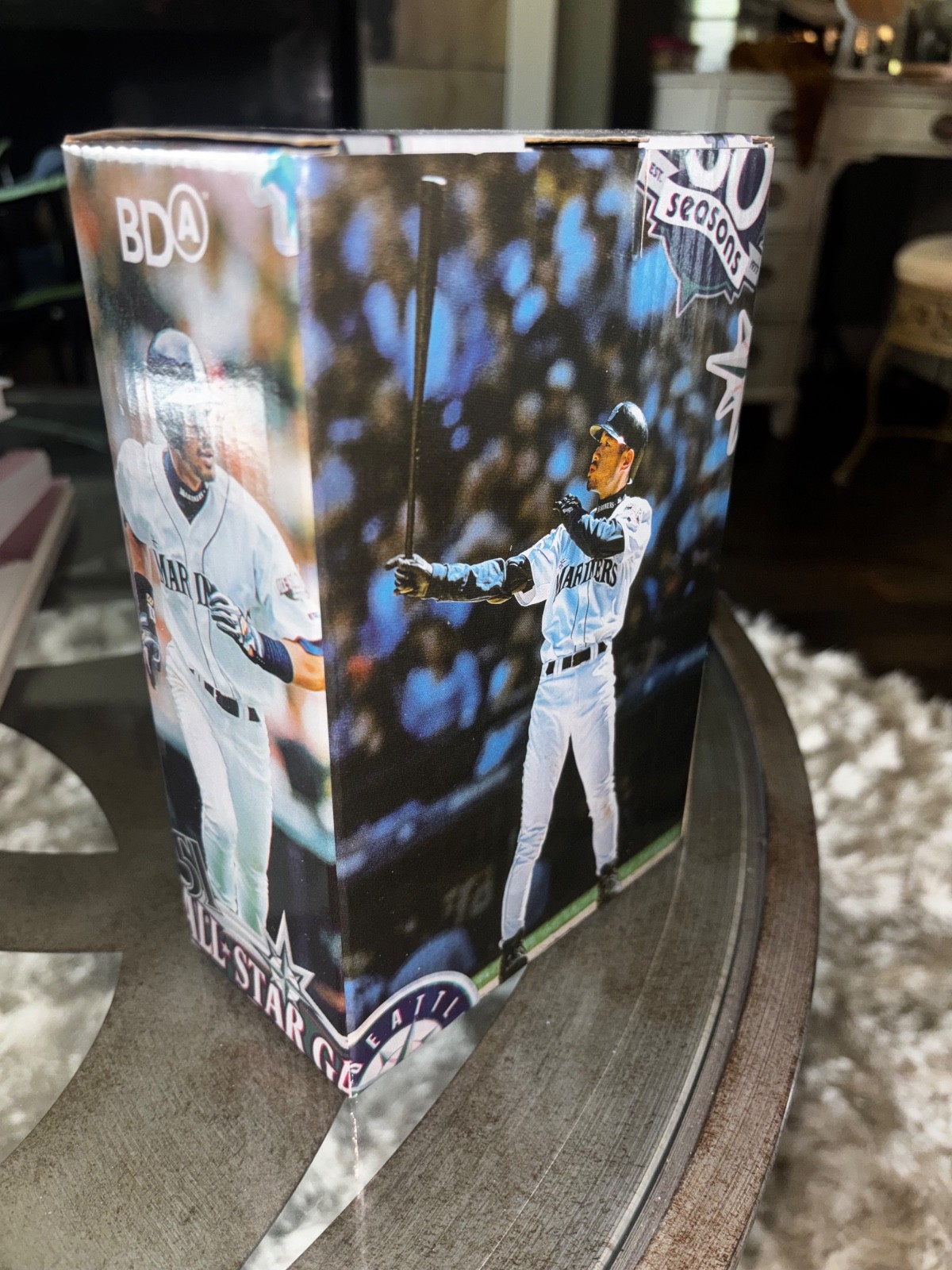 Ichiro Suzuki Seattle Mariners Bronze MLB Baseball Replica Statue 4/10/26 SGA