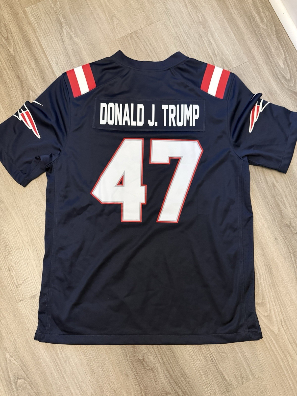 Men’s Large Donald J. Trump #47 New England Patriots Nike NFL Jersey – Navy