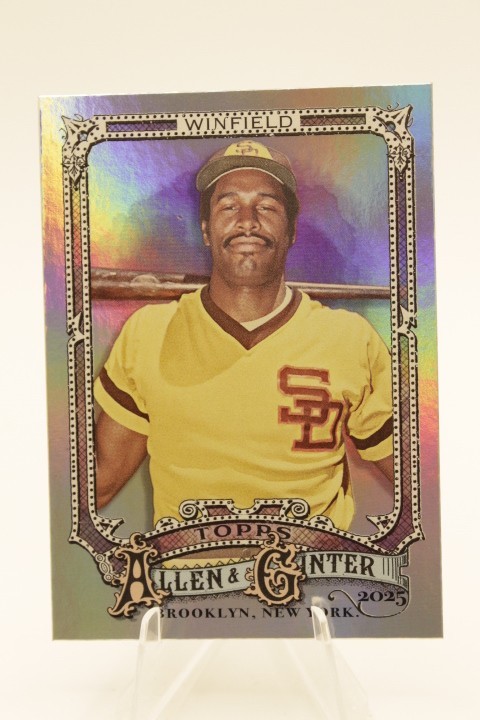 2025 Topps Allen & Ginter SP SILVER PORTRAIT PARALLEL #151 Dave Winfield Padres