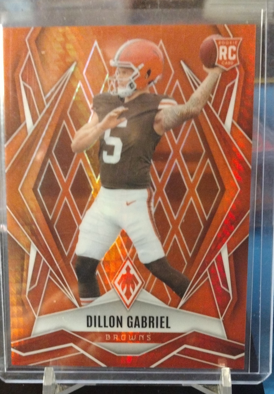 2025 Panini Phoenix – Rookies Dillon Gabriel #175 Orange/99 Hyper /99 (RC)