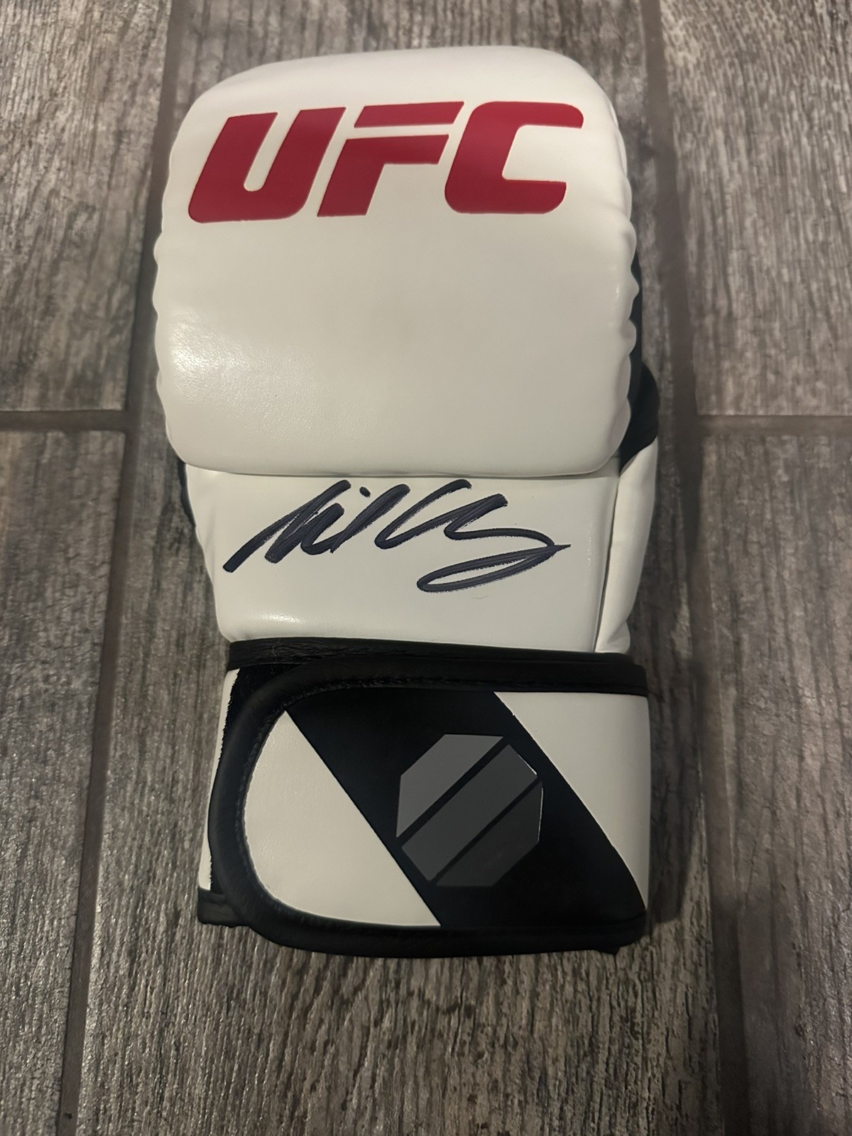 MICHAEL CHANDLER SIGNED UFC GLOVE JSA COA AUTO MMA AUTOGRAPHED FIGHTER RARE