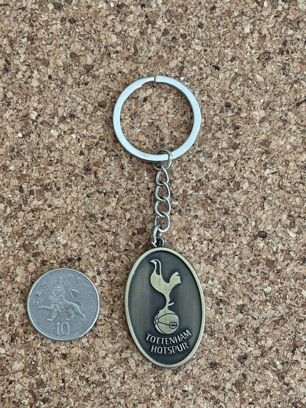 TOTTENHAM ZINC ALLOY KEYCHAIN PLUS A METAL PIN BADGE , PRICE INCLUDES POSTAGE