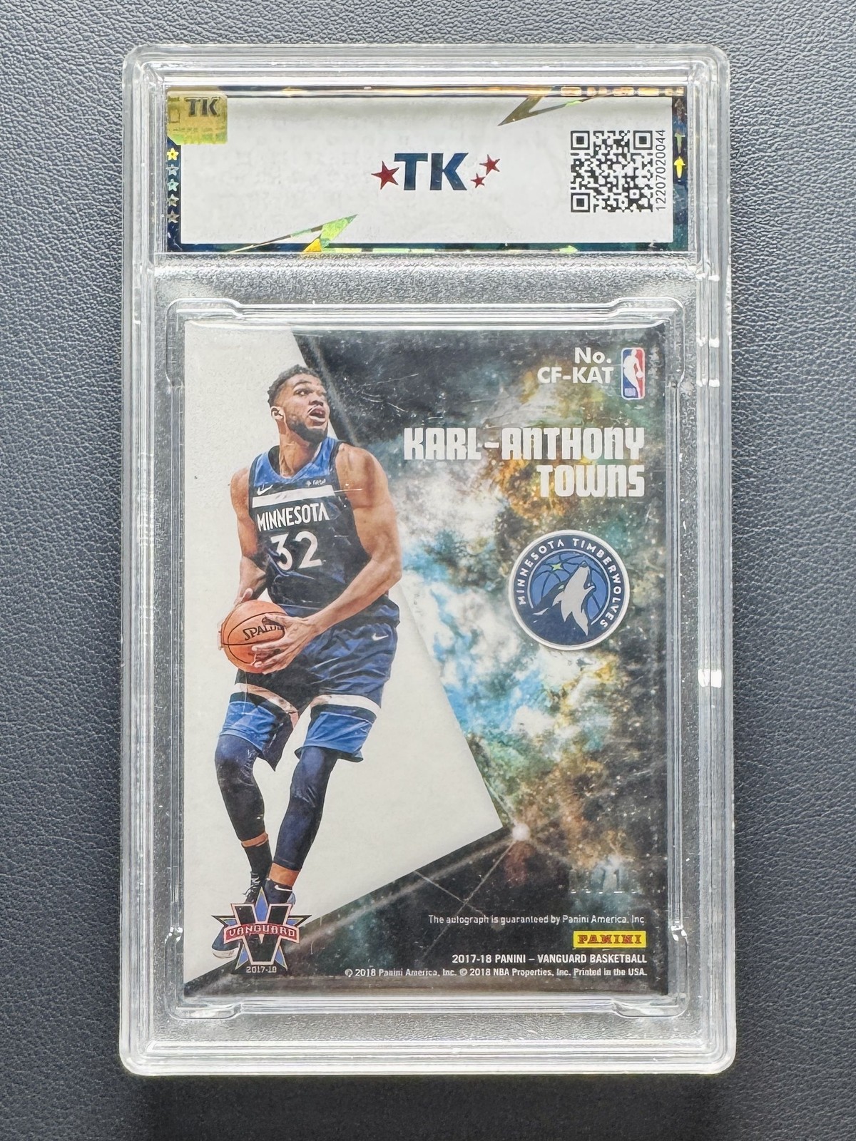 2017-18 Panini Vanguard Karl Anthony Towns Cosmic Force GOLD Auto /10 TK 9/10