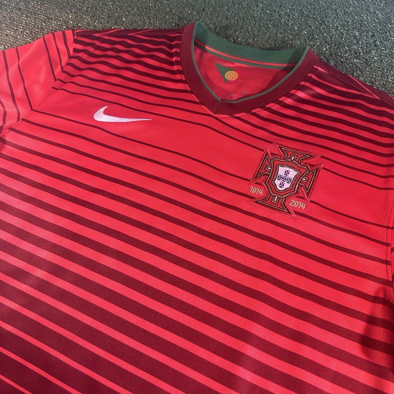 Nike Portugal 2014 World Cup Home Soccer Jersey (XL)