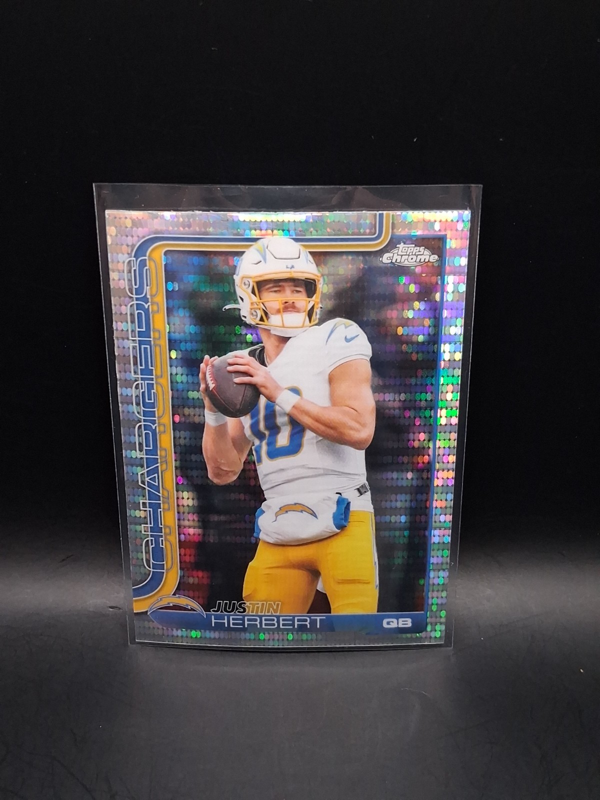 2025 Topps Chrome – Justin Herbert #158 Pulsar Refractor