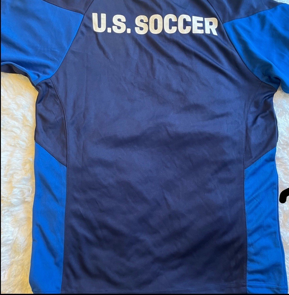 USA jersey soccer shirt Size Xlarge Blue color