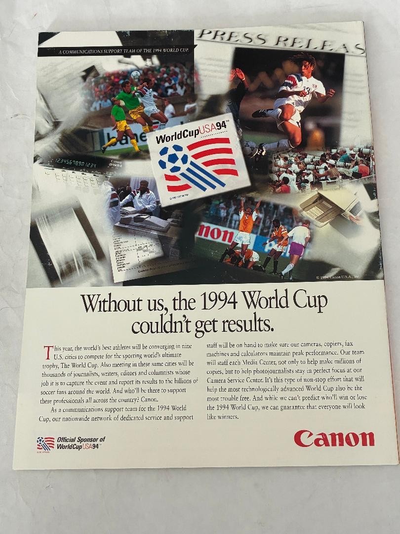 ALEXI LALAS World Cup USA 1994 Official Program Autographed #22 Signed Soccer 94