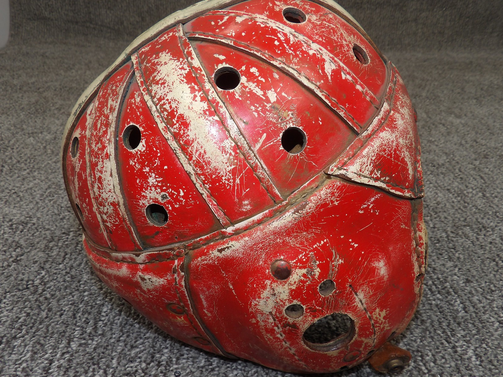 1930’s Vintage Macgregor Fibre-Reinforced 8-Strap Leather Helmet HC18 Game Worn