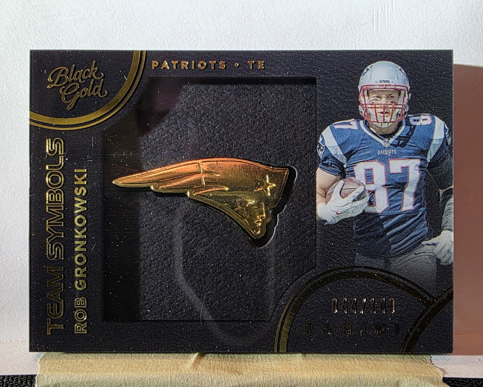 ?? 2015 Panini Black Gold Team Symbols /149 Rob Gronkowski HOF 044/149 NM+