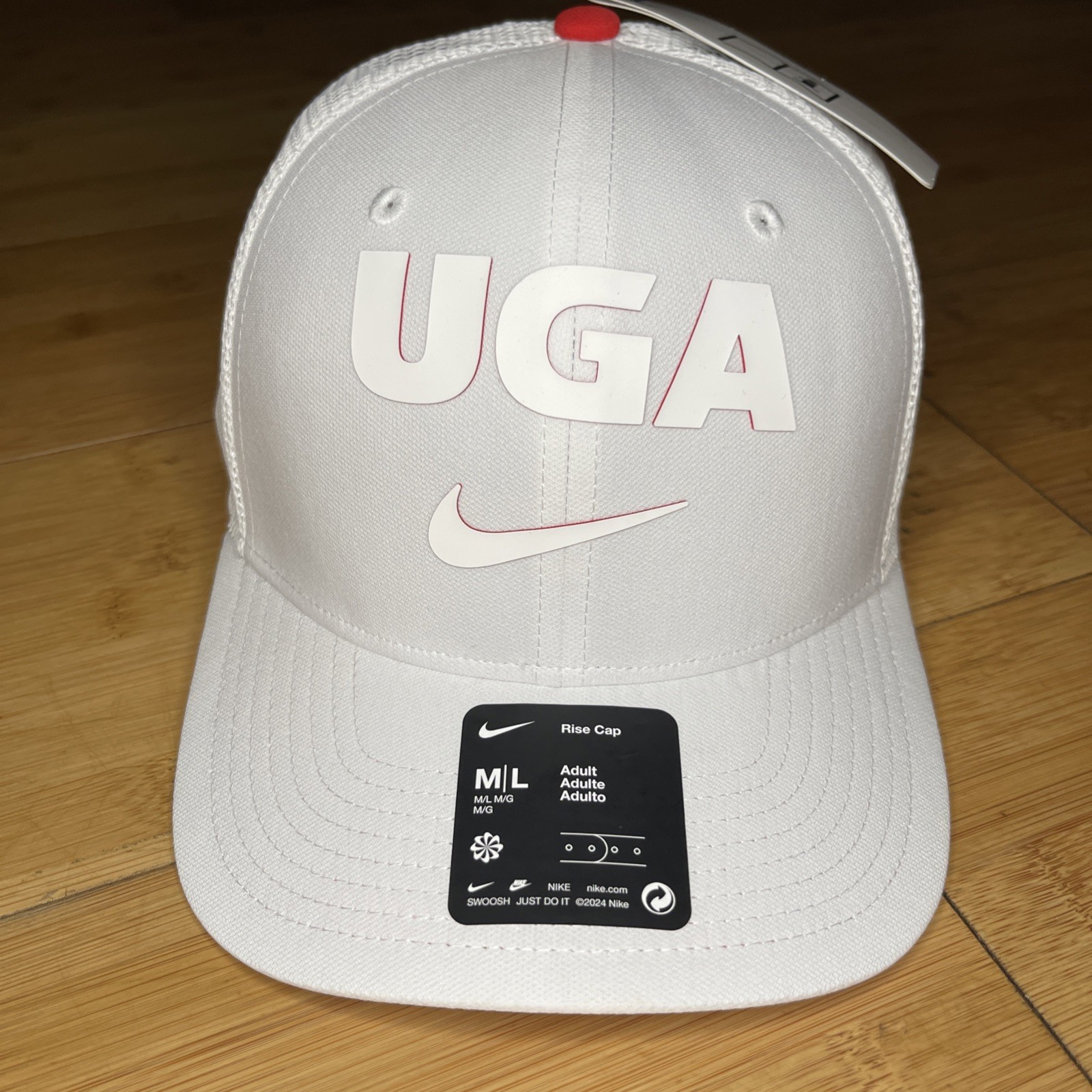 Nike Rise Georgia Bulldogs UGA All White Whiteout DRI-FIT Mesh Snapback Hat Mens