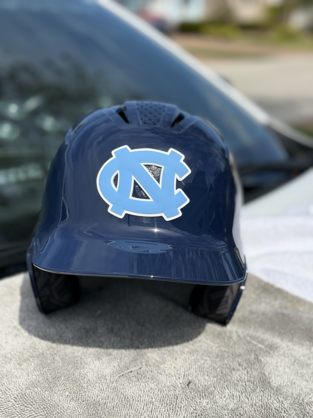 UNC NORTH CAROLINA TARHEELS COLLEGE WORLD SERIES CUSTOM EVOSHIELD BATTING HELMET