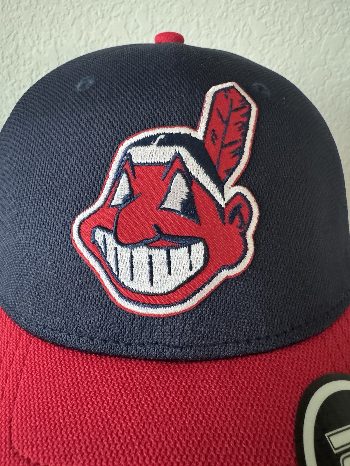 THROWBACK CHIEF WAHOO INDIANS MENS LARGE 7 3/8-7 7/8 FLEXFIT LOW PROFILE HAT NEW