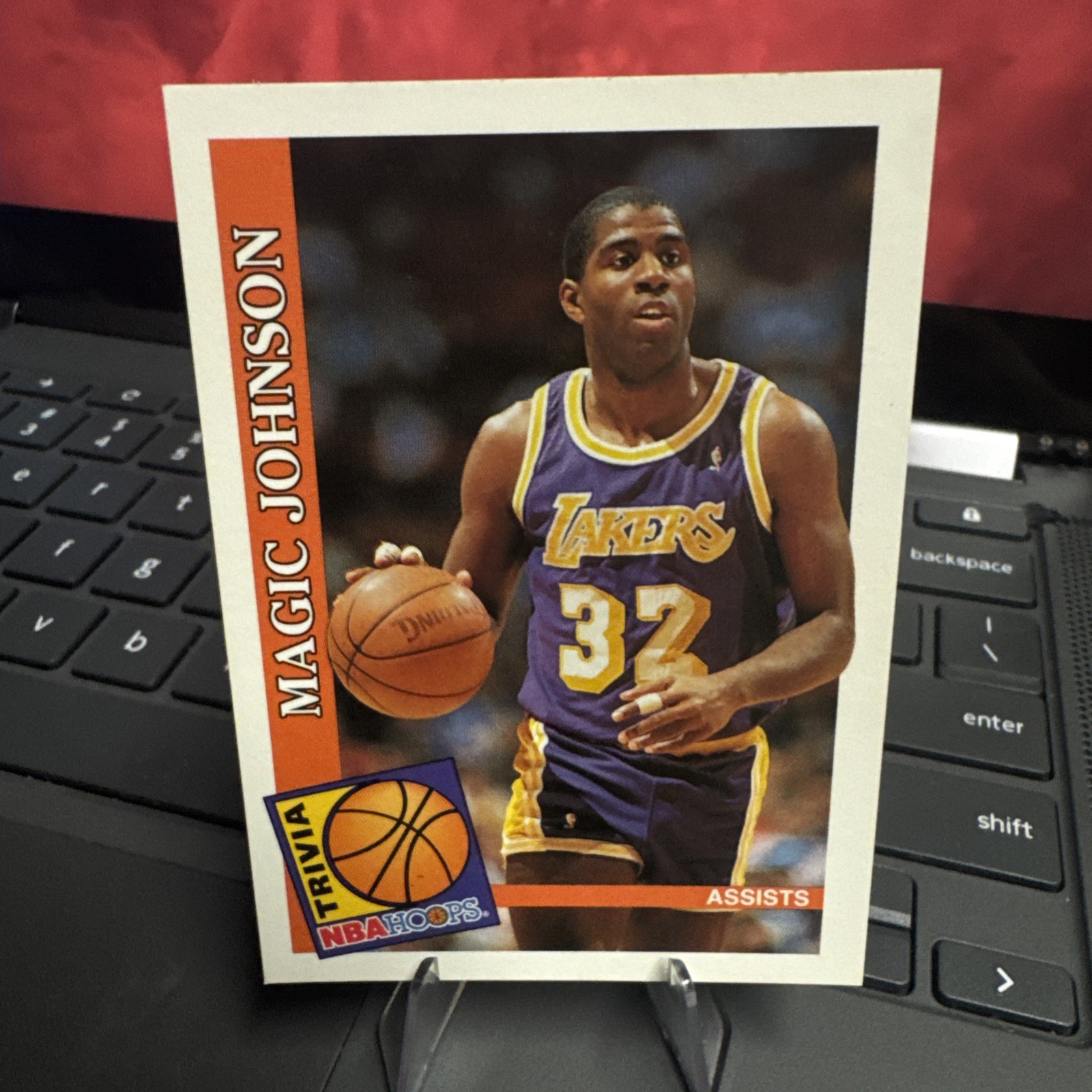 Magic Johnson 1992-93 Hoops #482 BASKETBALL Card