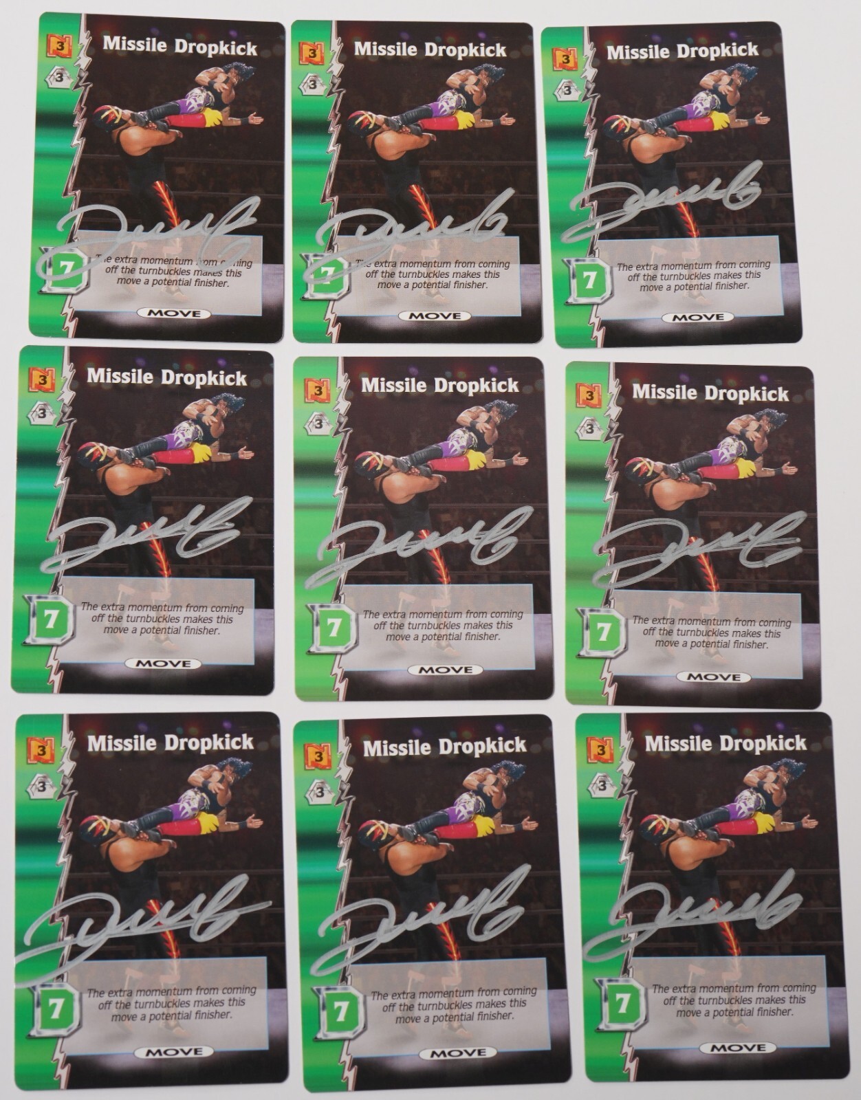 Juventud Guerrera Signed 2000 Wizards of the Coast WCW Nitro Game Card #109 WWE