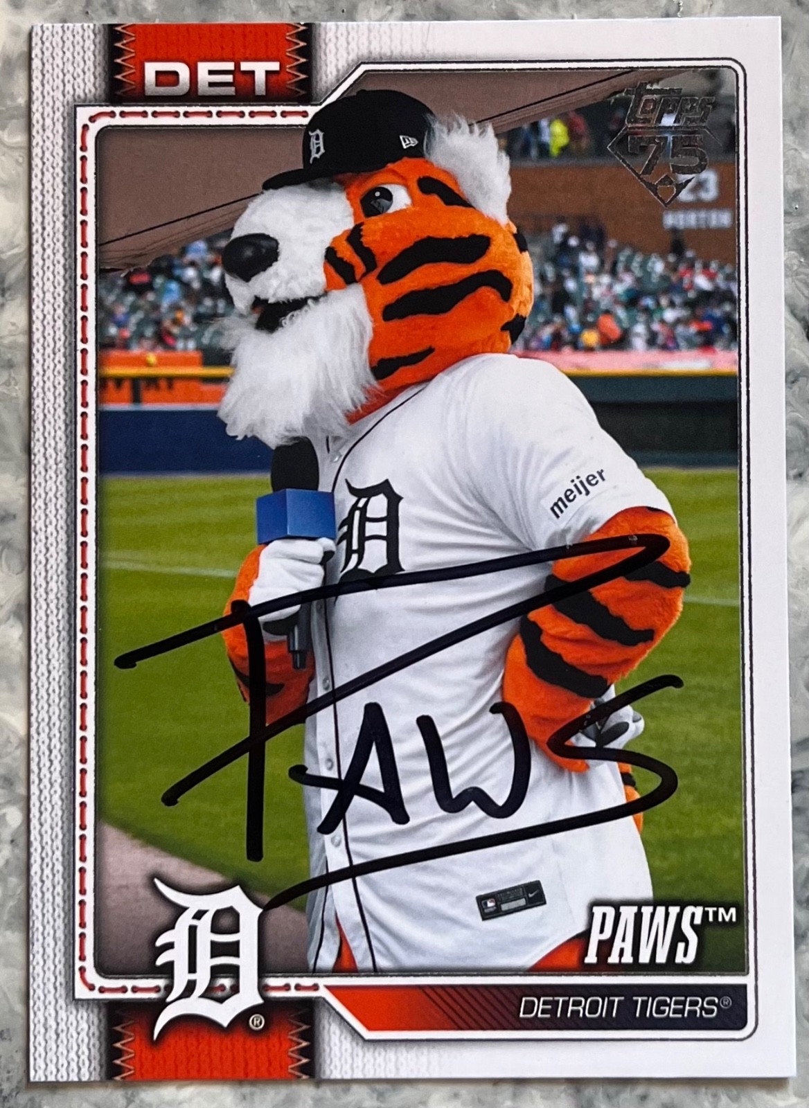 PAWS Detroit Tigers 2026 TOPPS Mascot #M-15 AUTOGRAPH SIGNED Auto Card