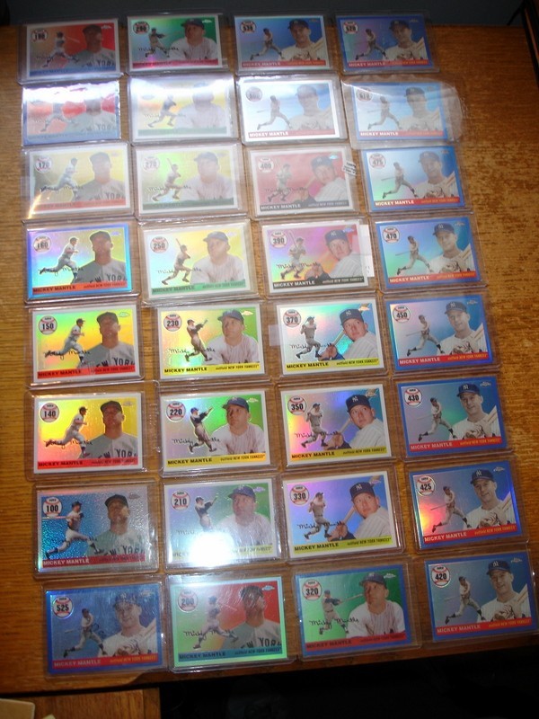 Lot 32 Mickey Mantle Topps Home Run History REFRACTORS 2006-08 Blue & White Exc.
