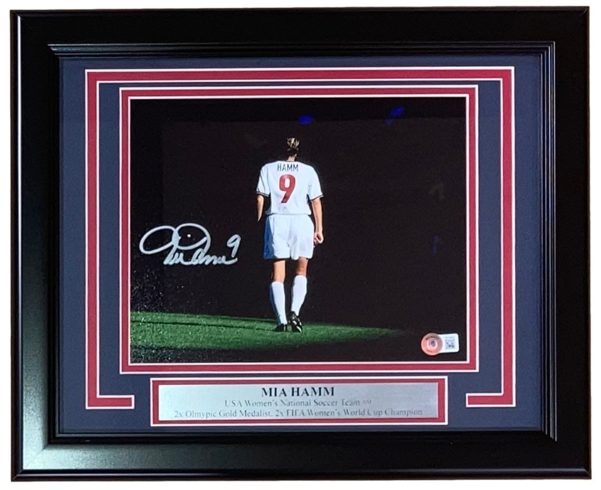 Mia Hamm Signed Framed 8×10 USA Womens Soccer Photo BAS ITP