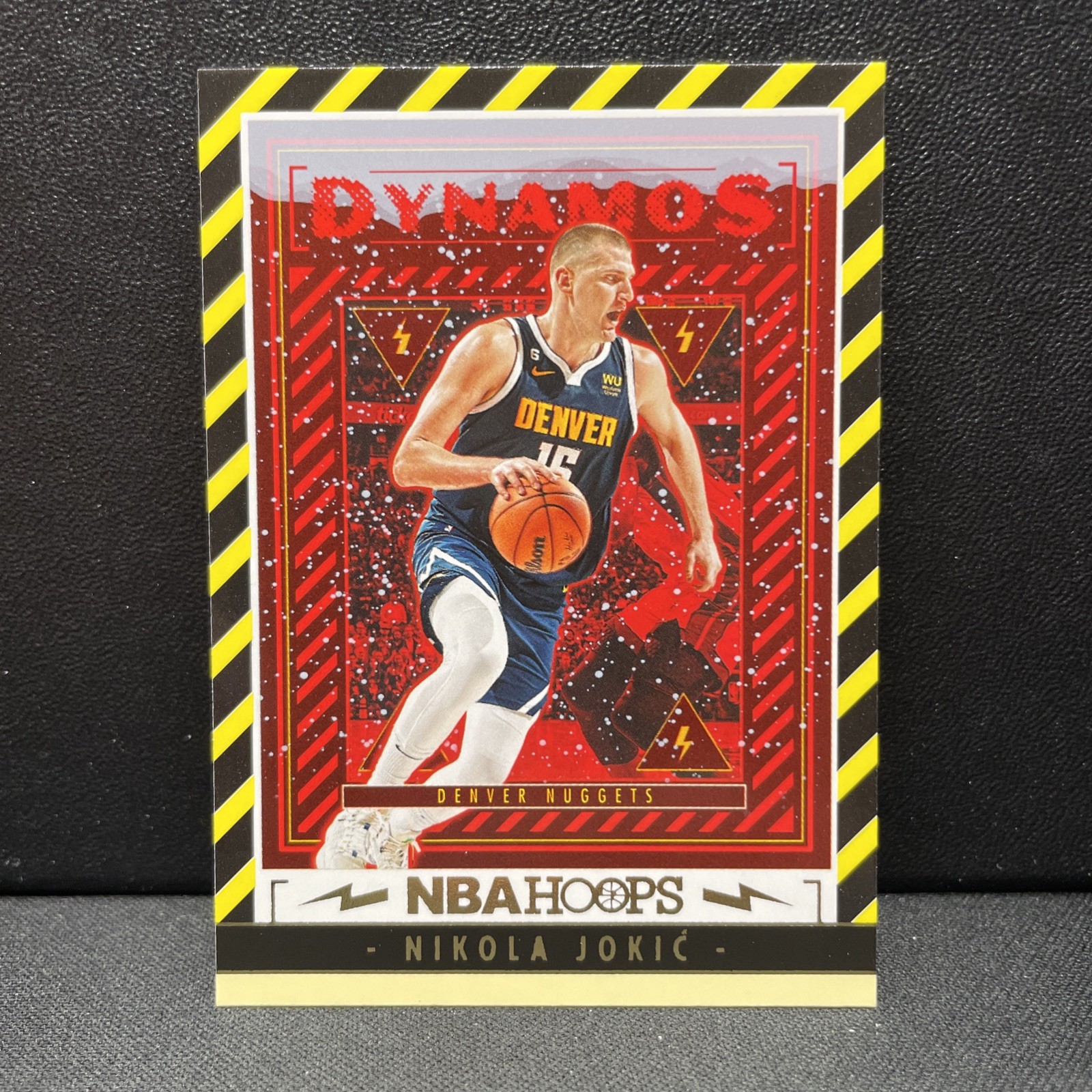 2023-24 NBA Hoops Insert Dynamos Holo NIKOLA JOKIC #3 Nuggets