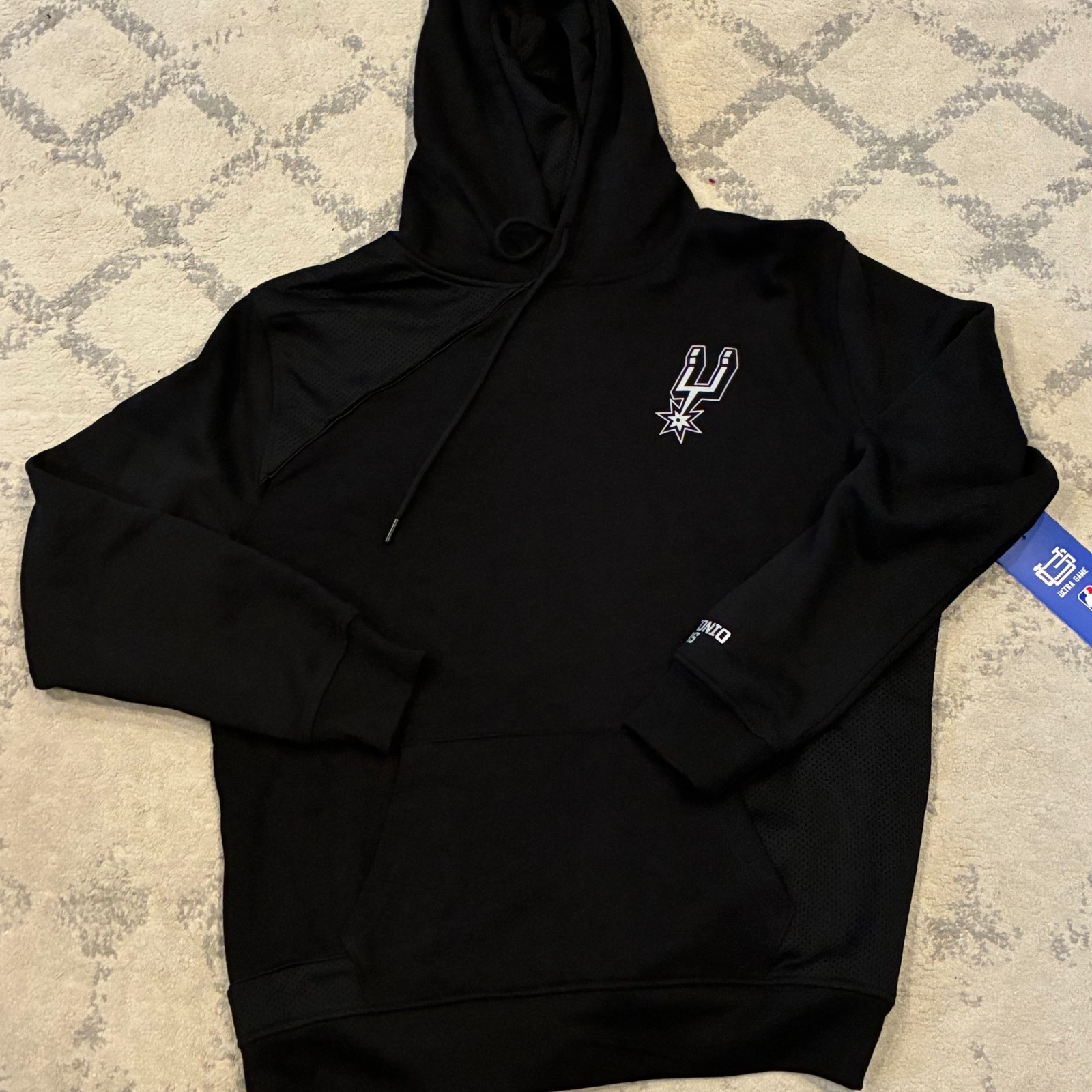 NWT Men’s Large San Antonio Spurs L Pullover Ultra Game Hoodie Black Kangaroo LG