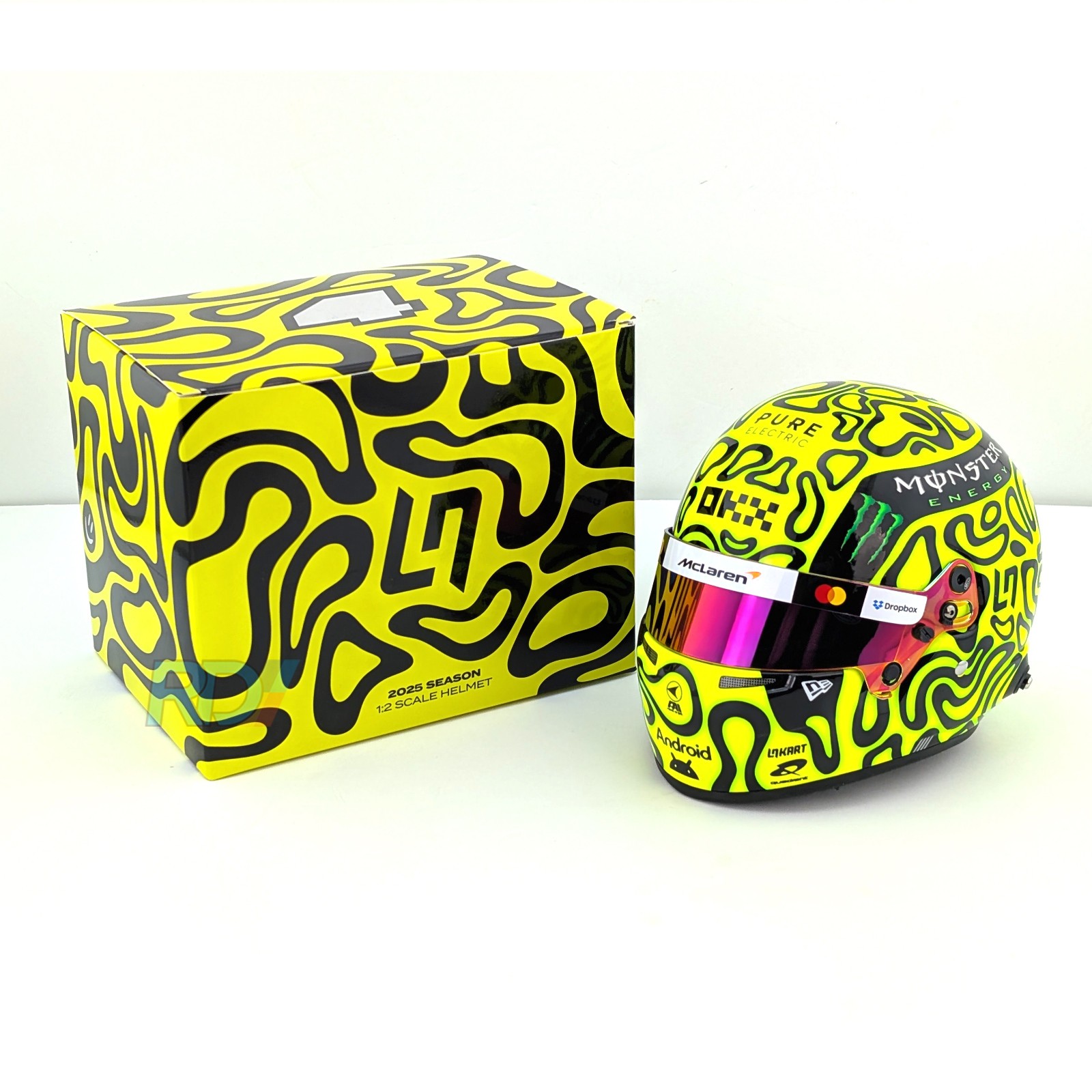 2025 Lando Norris McLaren Mini Helmet – 1:2 Scale Bell F1 Helmet – Model 4100416