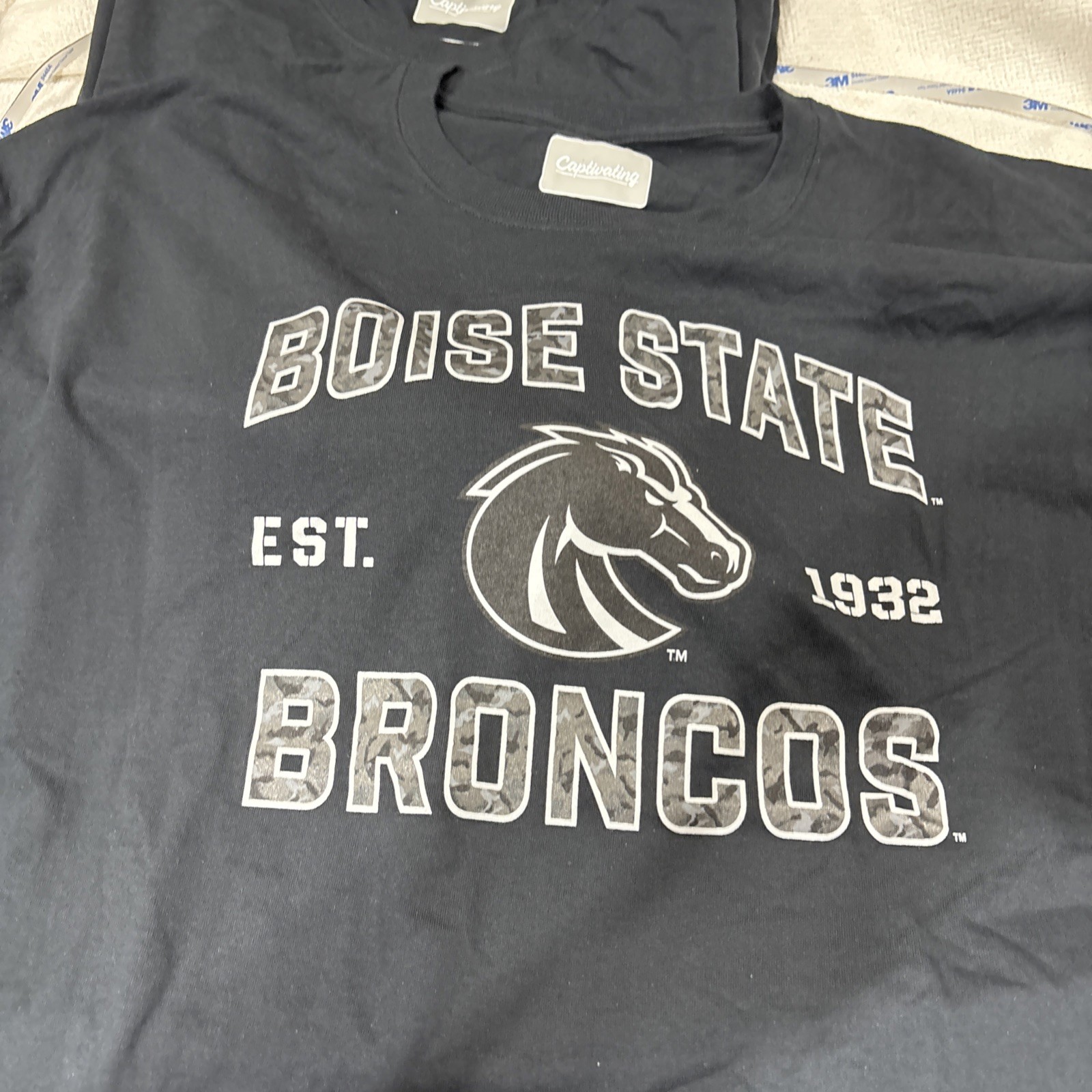 Boise State Broncos Adult 3XL Blackout/Camo Tshirt NWOT by Captivating