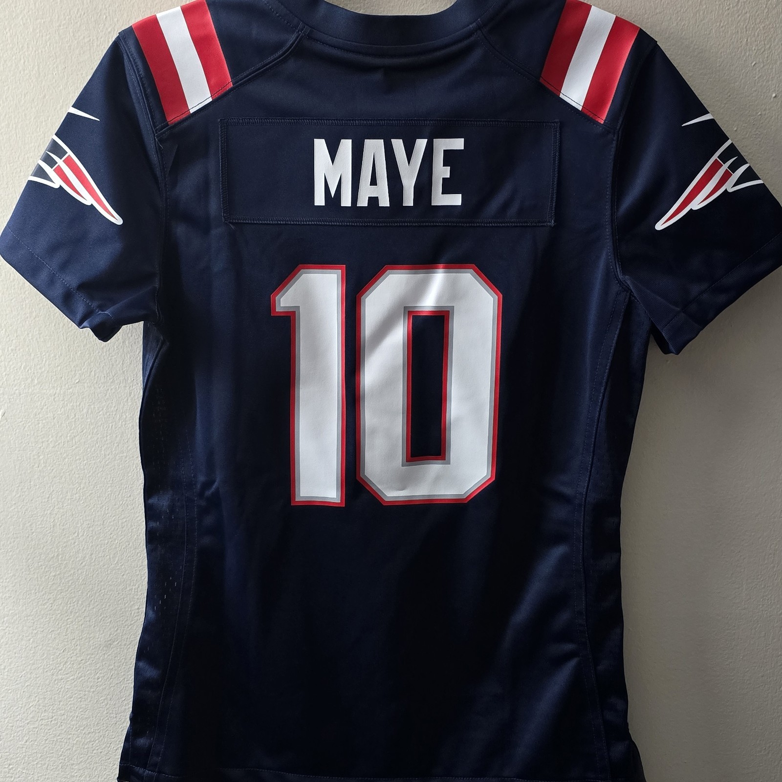 Drake Maye New England Patriots #10 Nike Game Jersey Women’s Small NWT NFL