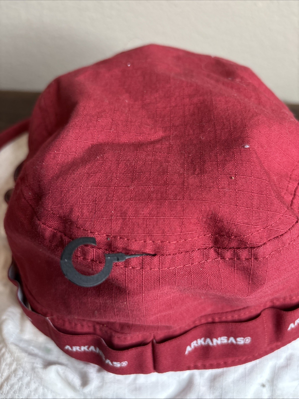 Nike Unisex Adult Dri-Fit Arkansas Razorbacks Apex Bucket Hat Red/White Size M