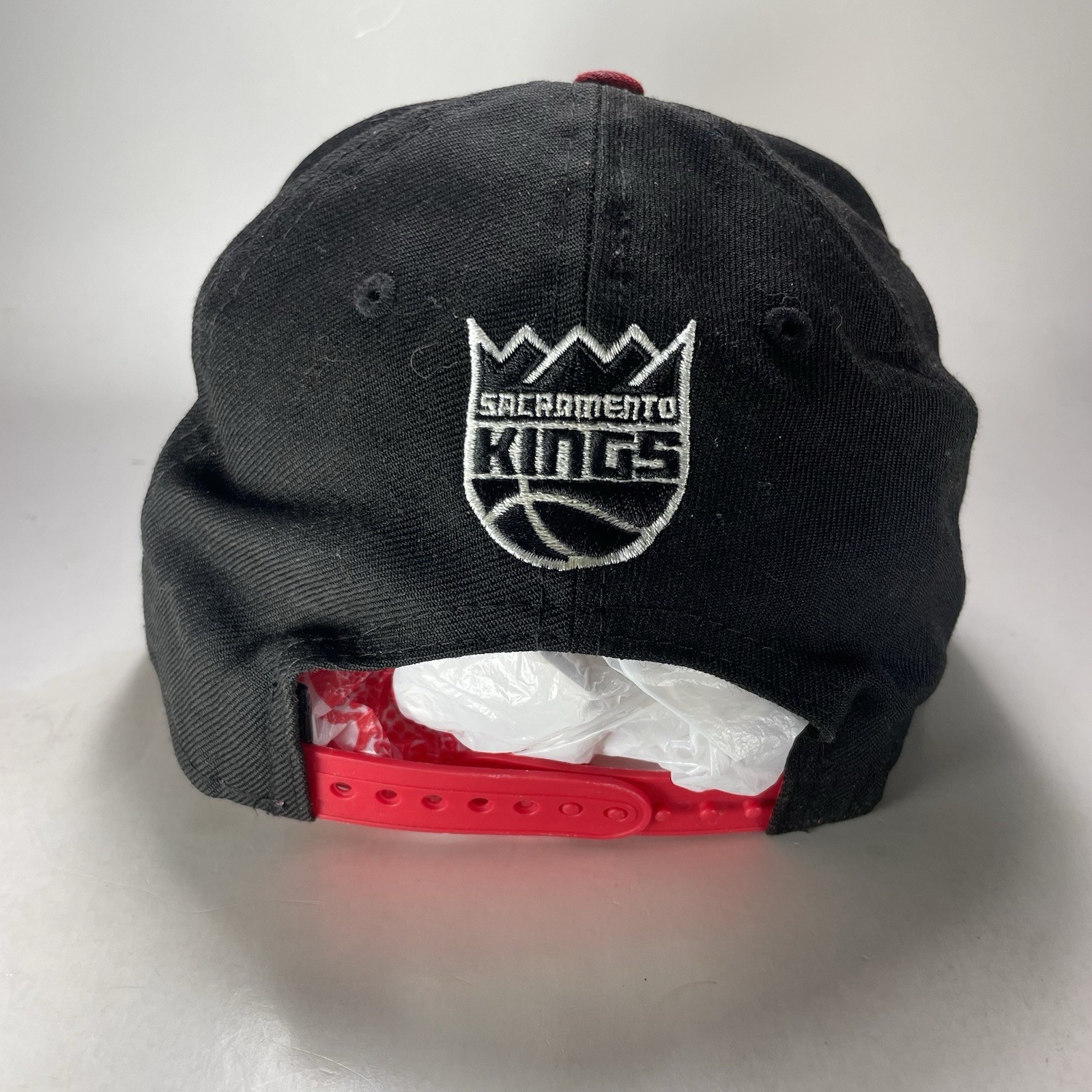 Sacramento Kings Hat Cap SnapBack Black Red Logo Retro New Era Men’s 0450