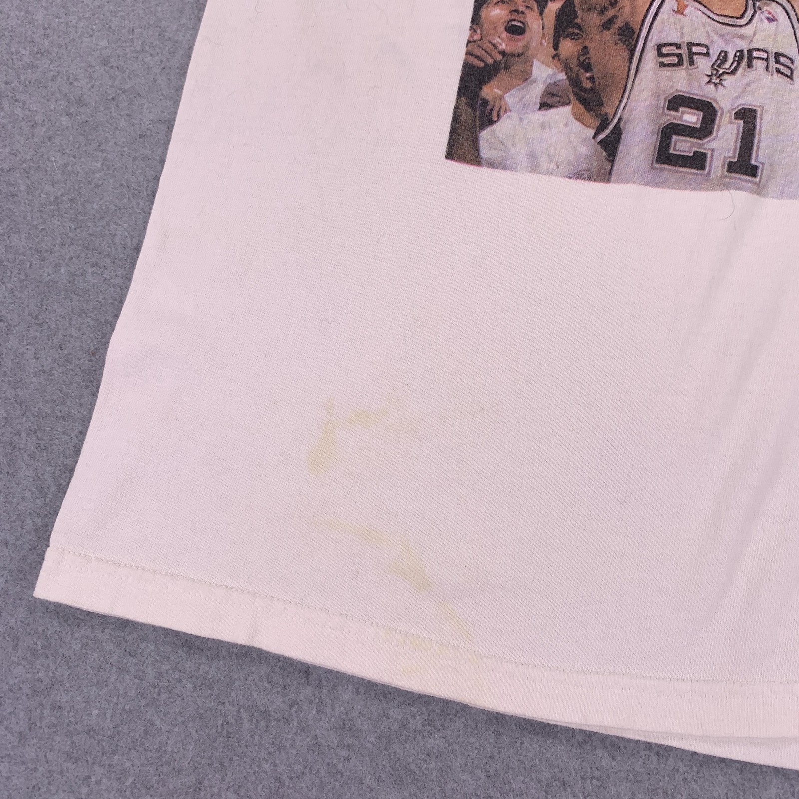 Vintage San Antonio Spurs Shirt Mens Large White NBA Fruit Of The Loom Champs