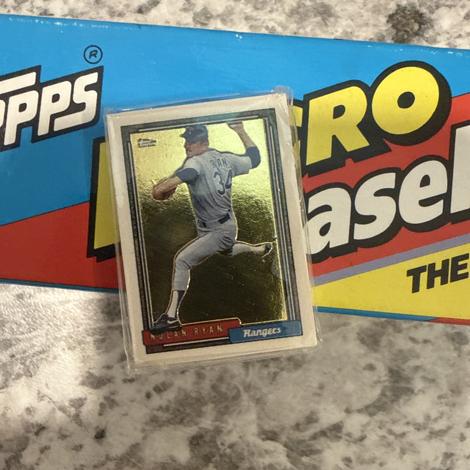 Topps 1992 Micro Baseball Cards Complete Set Box w/ 12 Gold Picture Cards