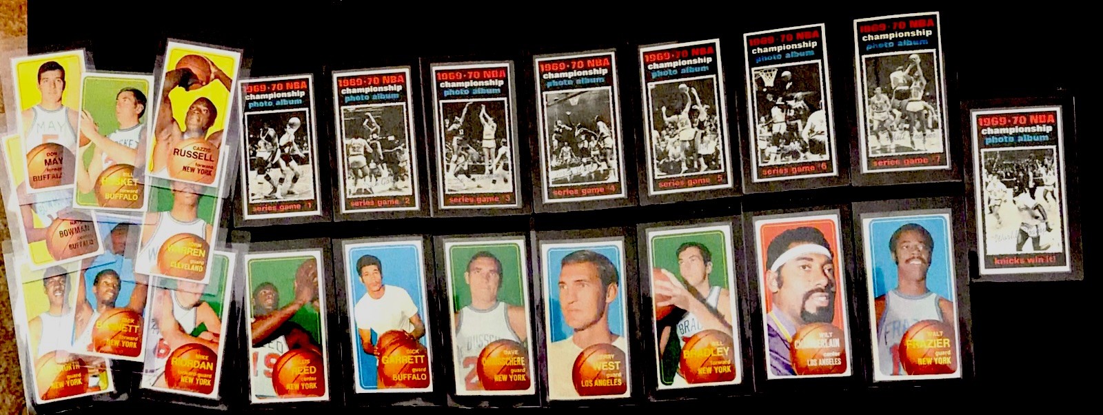 1970-71 Topps Basketball Lot (23) – Complete Knicks Champ Roster + Wilt & West