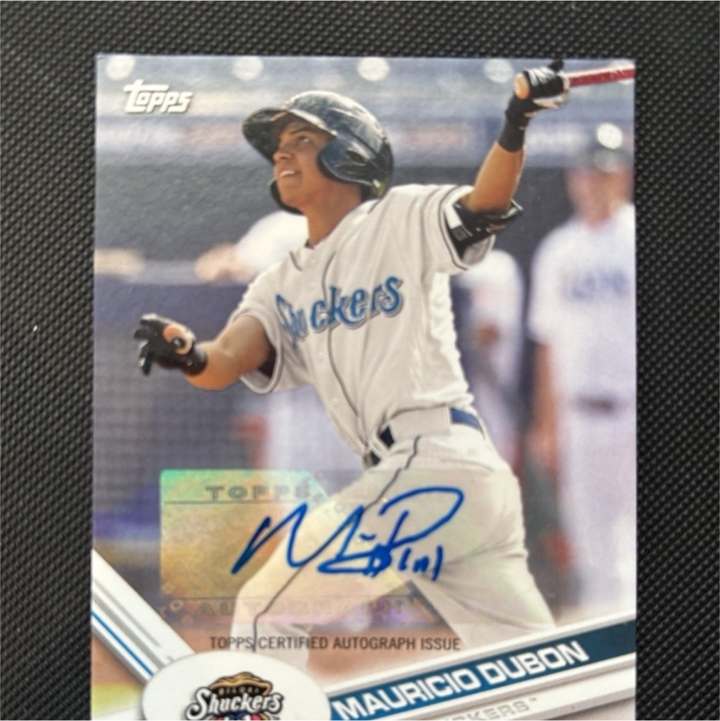 2017 Topps Pro Debut – Mauricio Dubon Autograph #114 Biloxi Shuckers